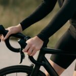 自転車のハンドルの高さを調整して快適な乗り心地を実現する方法