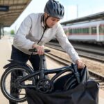 クロスバイク輪行完全ガイド|初心者でも簡単に持ち運べるコツ